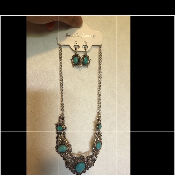 Meet your Posher, Sharon🙋🏻‍♀️ - Picture 14 of 16